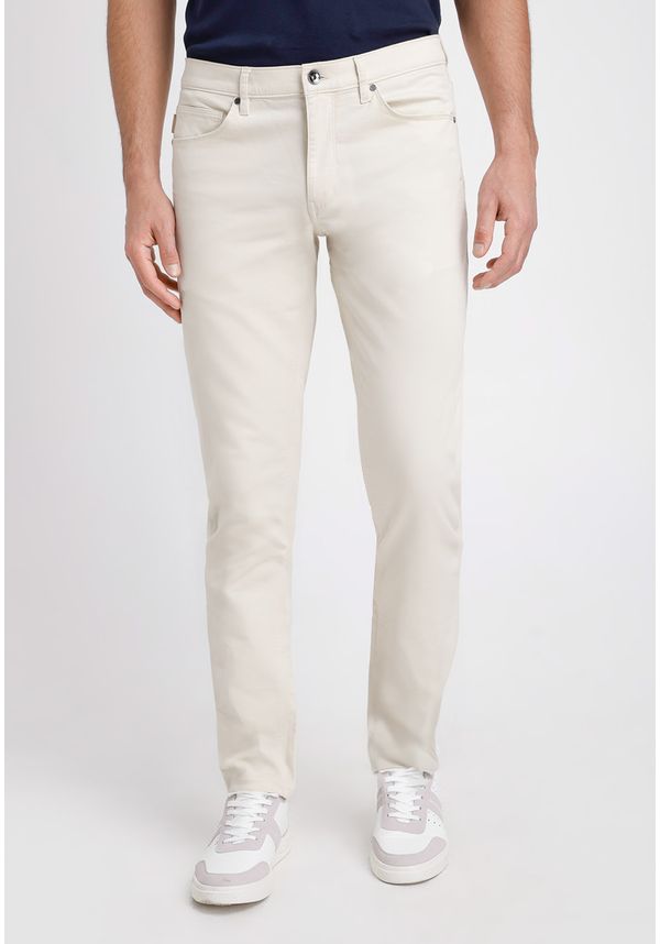 Pantalones Blancos Combinacion De Camisas Y Pantalones De Vestir